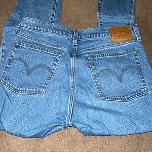 Levi’s Wedgie Jeans Distressed